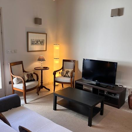 Charmant Petit Appartement Avec Sa Terrasse Privee Bayonne Exteriér fotografie